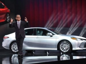 2017naias_toyota_camry_reveal_toyoda_large