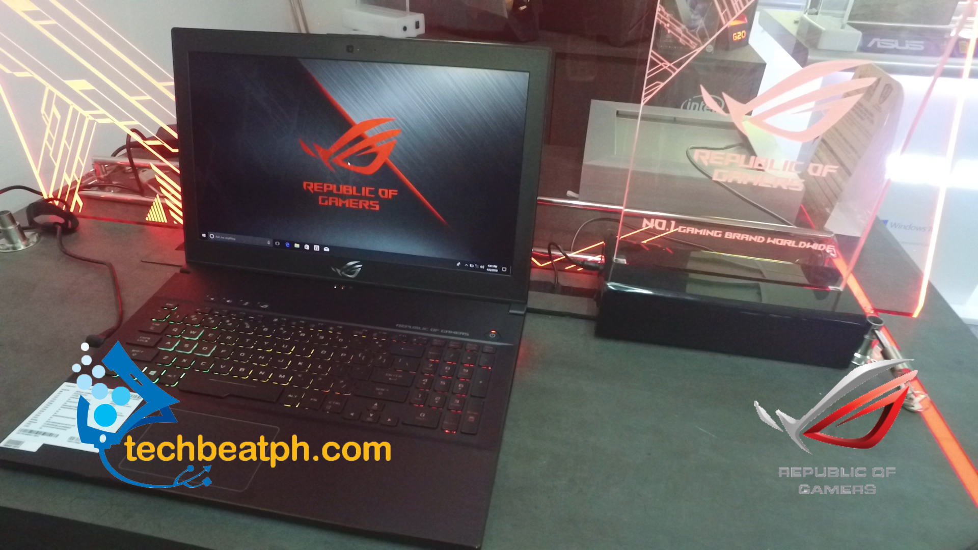 ASUS ROG Zephyrus M Unboxing And First Look