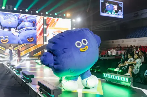 Visa MOONTON esports partnership promotional key visual