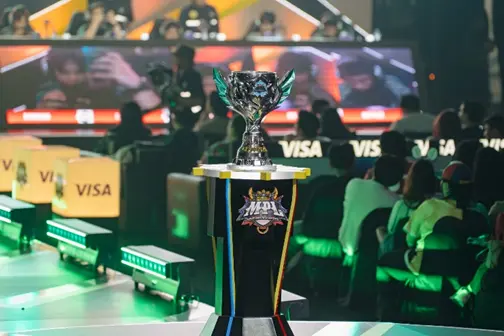 Visa MOONTON esports partnership editorial image highlighting Outlook y31fuqzi